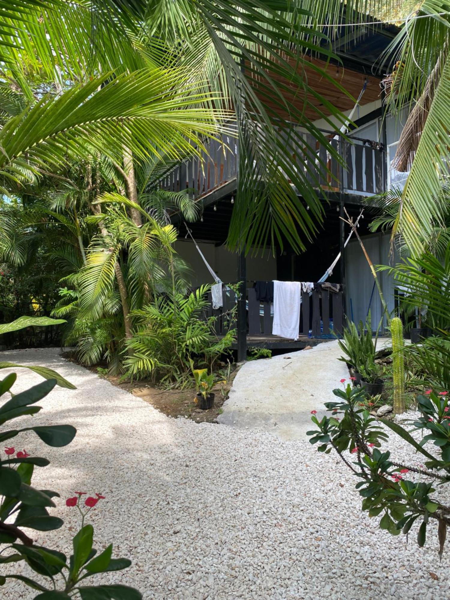 Nahele Lodge Playa Santa Teresa  Bagian luar foto