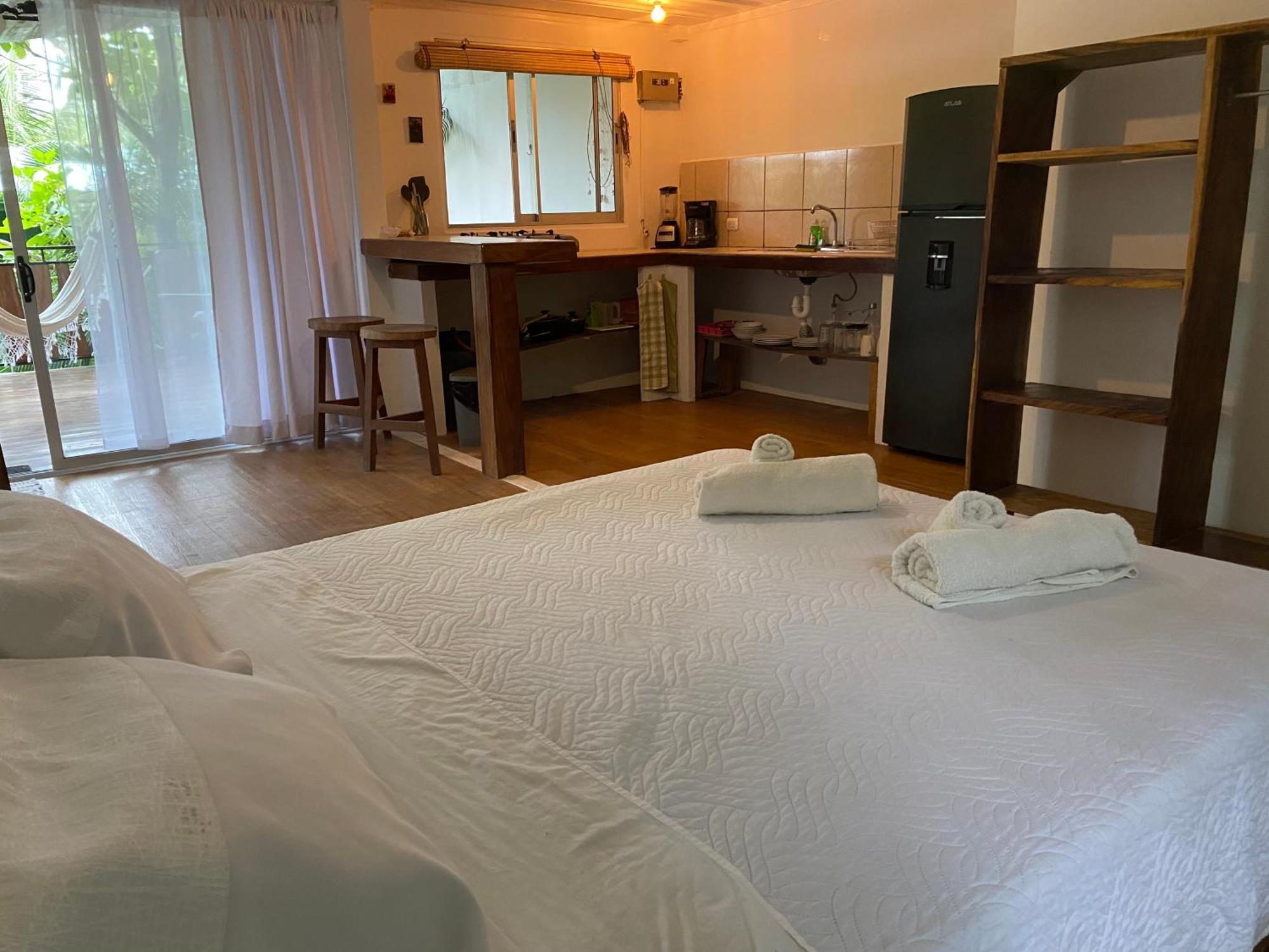Nahele Lodge Playa Santa Teresa  Bagian luar foto